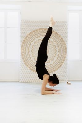 Inversions Yoga Maud Dreyer Inversions Yoga Maud Dreyer